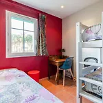 Maison Avec Vue, Ideale Familles בית נופש לאקאנו